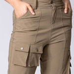 Safari cargo pants in khaki or olive colour. With stretchy fabric, extra leg pockets and back pockets. 