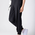 Lightweight joggers in black, with pockets and hight supportive waist.