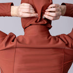 Instant swim hijab in terracotta colour from crisscross design for comfort and good fit. Has back clips to adjust sizing for lots of hair.